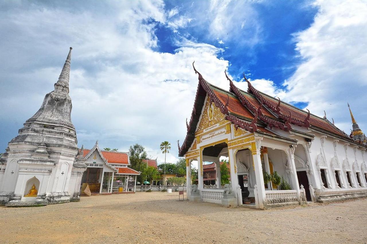 Oyo 1031 Amera Resort Surat Thani Exterior photo