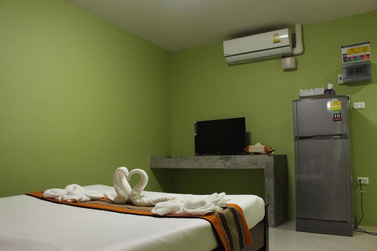Oyo 1031 Amera Resort Surat Thani Exterior photo