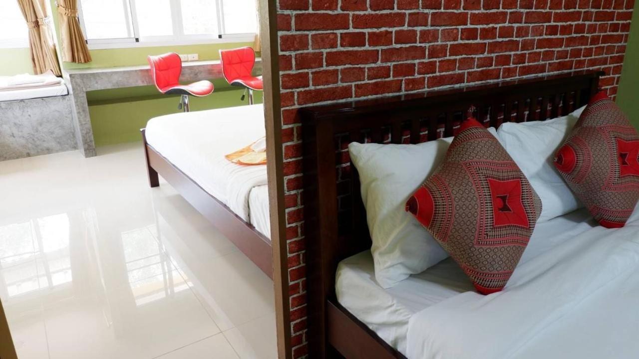 Oyo 1031 Amera Resort Surat Thani Exterior photo