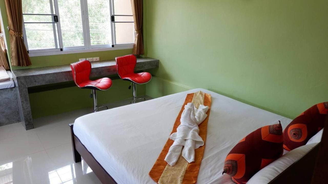 Oyo 1031 Amera Resort Surat Thani Exterior photo