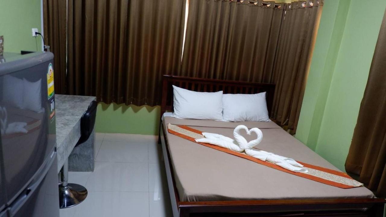 Oyo 1031 Amera Resort Surat Thani Exterior photo