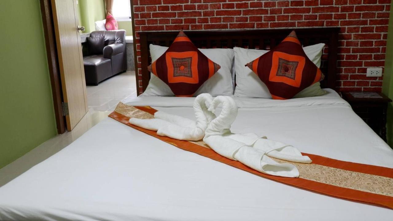 Oyo 1031 Amera Resort Surat Thani Exterior photo