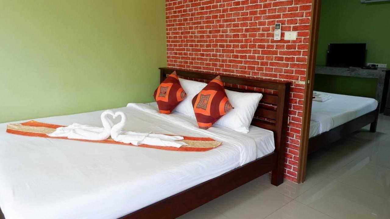 Oyo 1031 Amera Resort Surat Thani Exterior photo