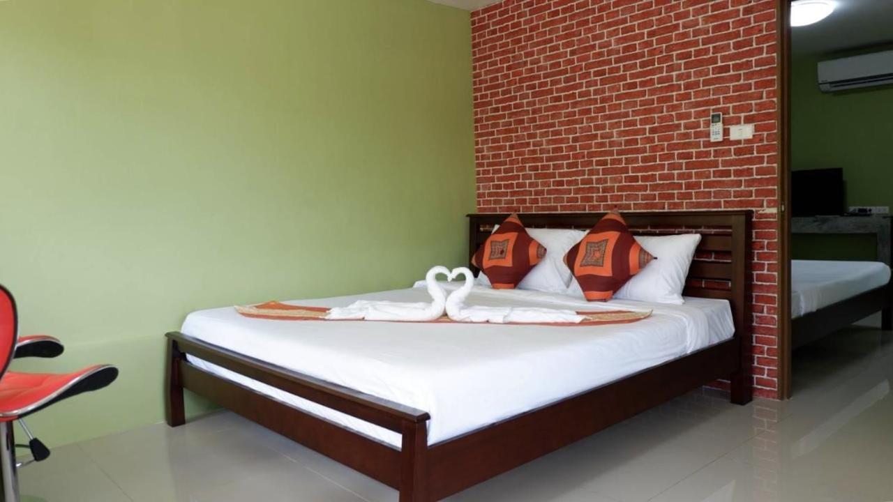Oyo 1031 Amera Resort Surat Thani Exterior photo
